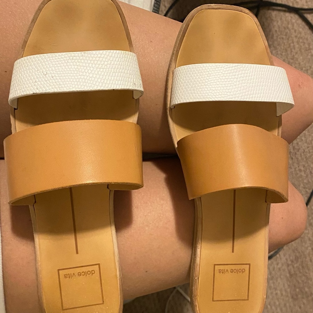 Dolce vita sandals